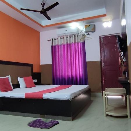 Hotel Samrat Palace Near Puri Sea Beach Best Choice Of Travellers By Morservices エクステリア 写真