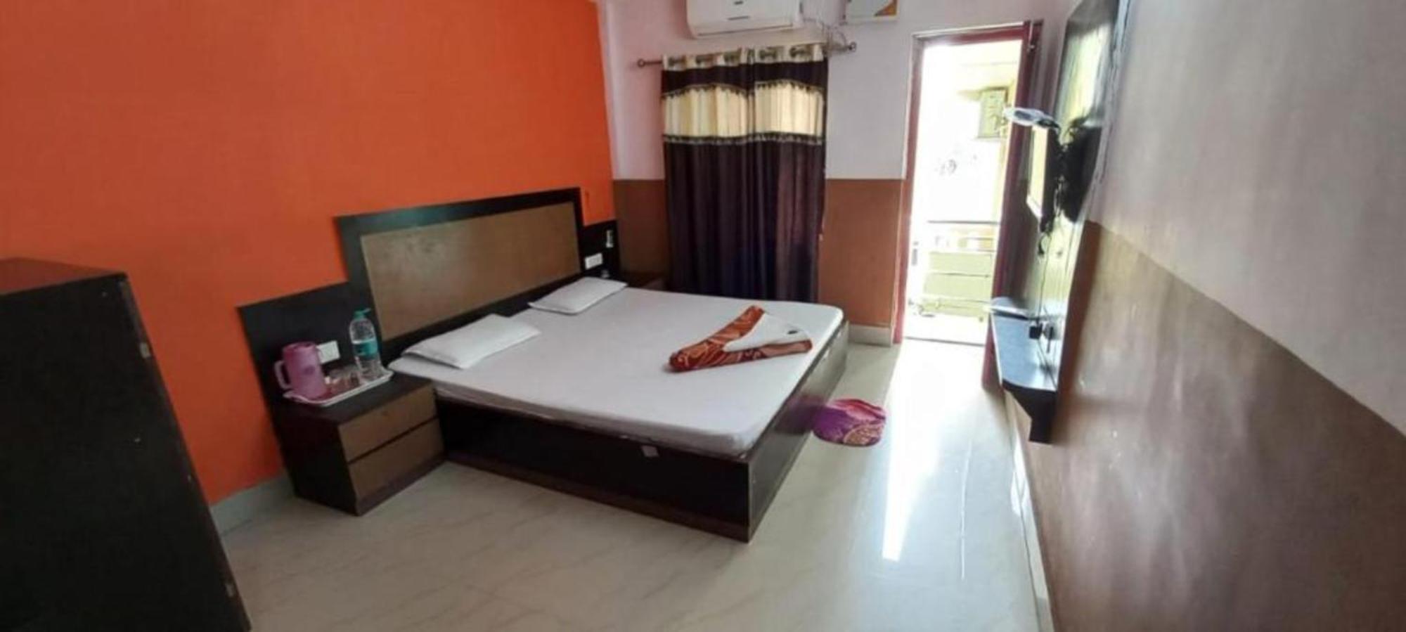 Hotel Samrat Palace Near Puri Sea Beach Best Choice Of Travellers By Morservices エクステリア 写真