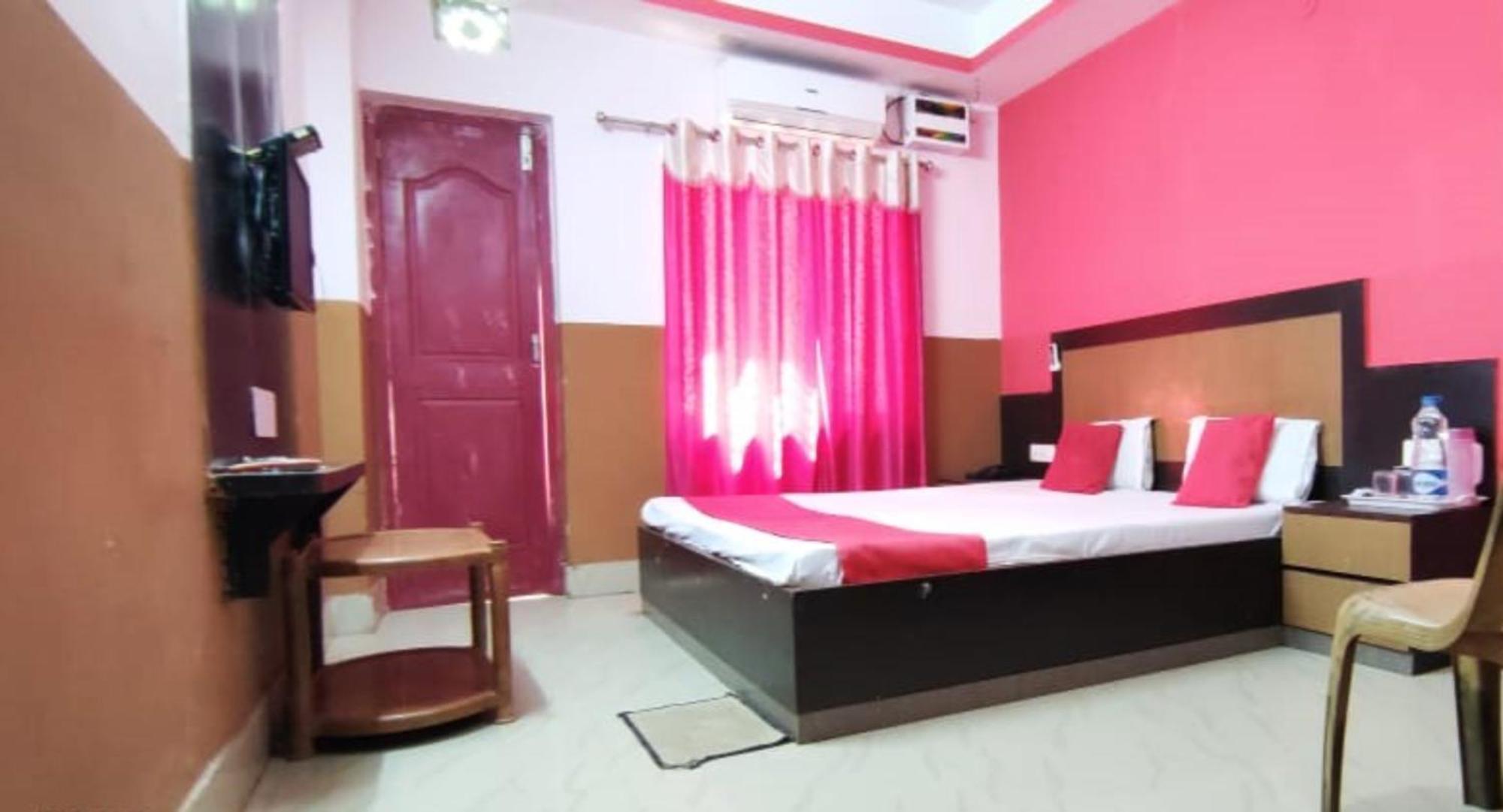 Hotel Samrat Palace Near Puri Sea Beach Best Choice Of Travellers By Morservices エクステリア 写真