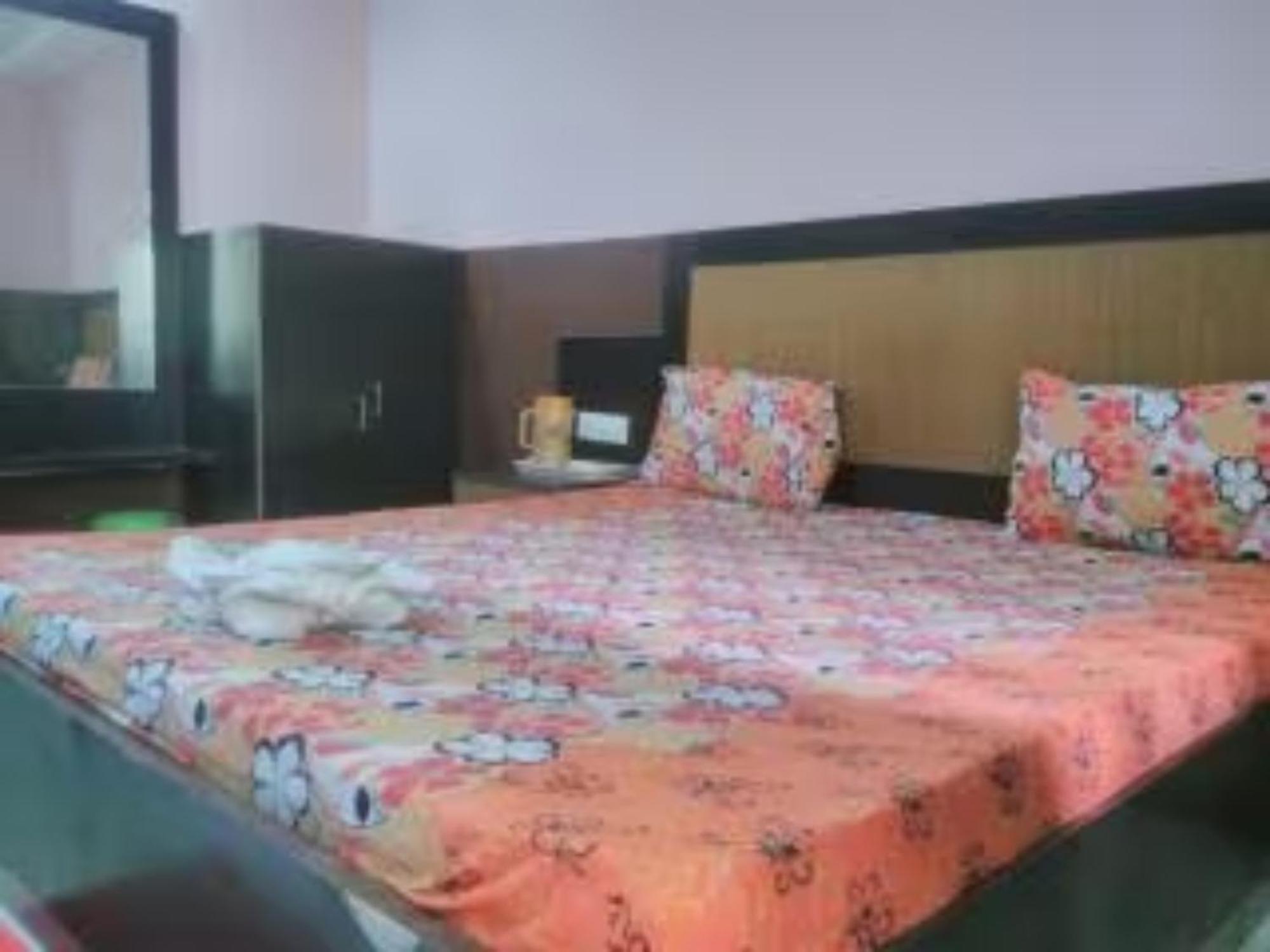 Hotel Samrat Palace Near Puri Sea Beach Best Choice Of Travellers By Morservices エクステリア 写真