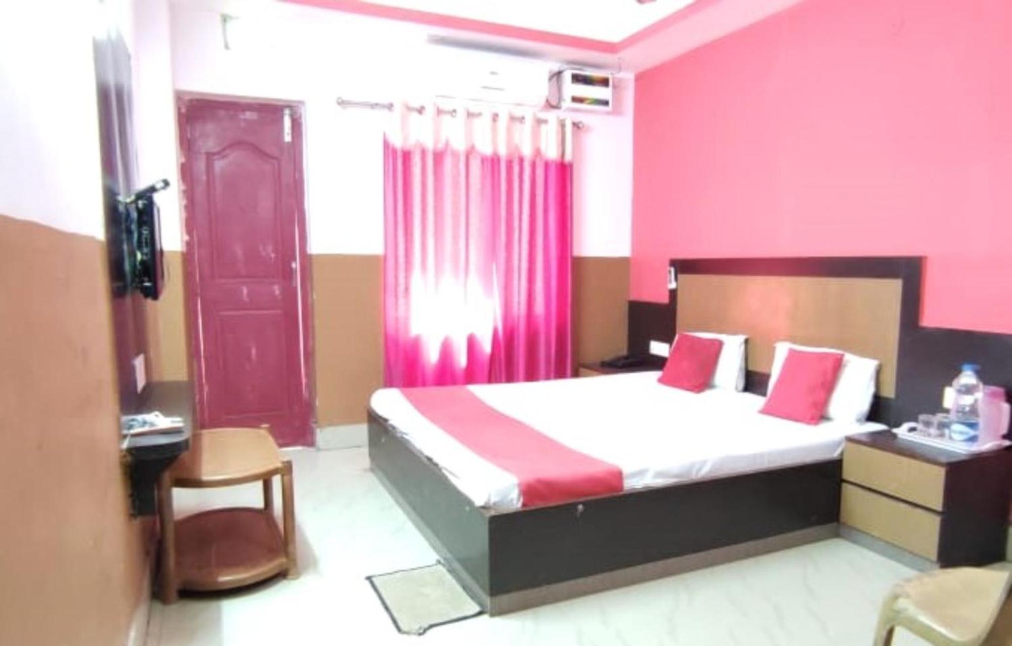 Hotel Samrat Palace Near Puri Sea Beach Best Choice Of Travellers By Morservices エクステリア 写真